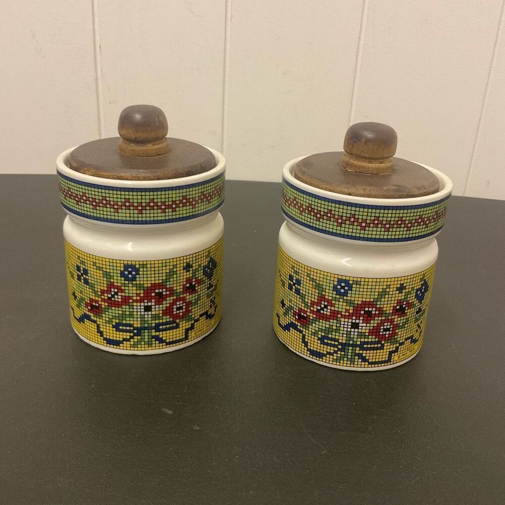 Vintage Lot of 2 Fred Press Glass Mid Century Cannister Jars 4.25x3 Wooden Lids